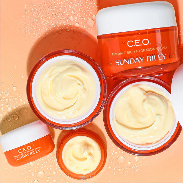 Crema hidratante rica en vitamina C CEO de Sunday Riley en tamaño mini o de viaje