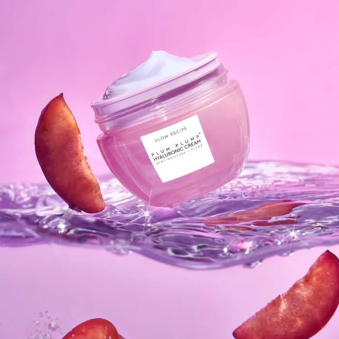 Crema hidratante con ácido hialurónico Plum Plump de Glow Recipe en tamaño mini o de viaje